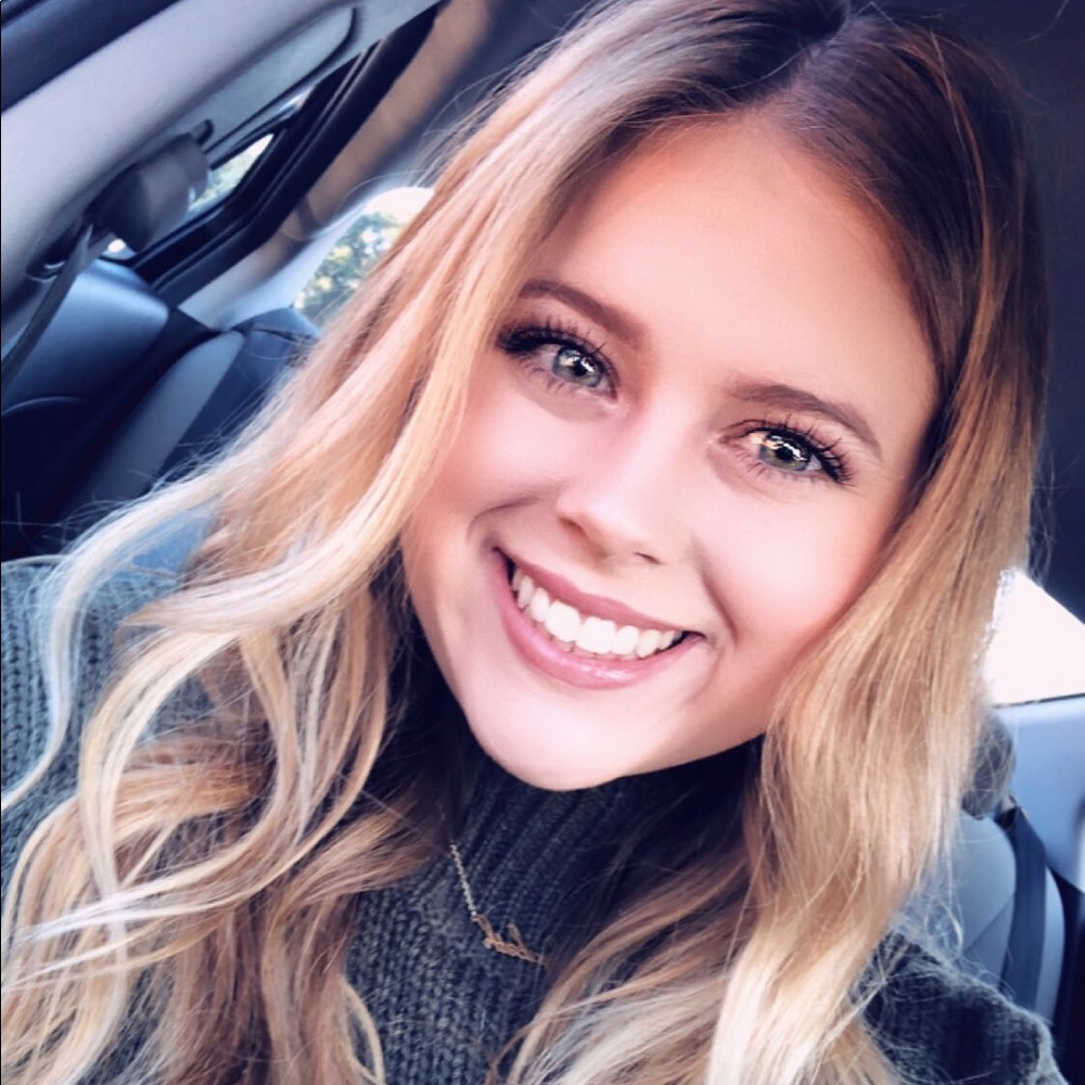 Meet your Posher, Elizabeth